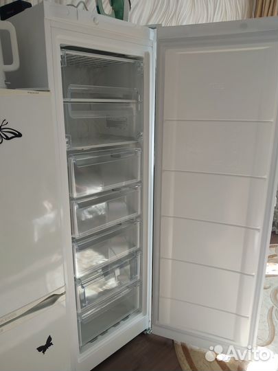 Морозильная камера indesit