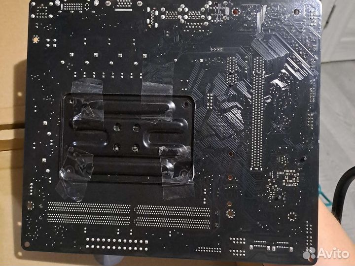 Нераб материнская плата ASRock a320m-dvs (am4)