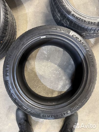 CrossLeader DSU02 245/45 R19 и 275/40 R19 105Y
