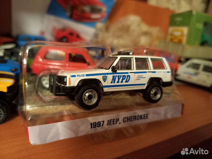 Модель автомобиля jeep cherokee