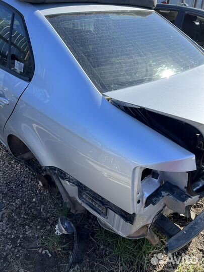 Четверть кузова Volkswagen Jetta 5