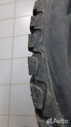 Goodyear UltraGrip Ice Arctic SUV 235/60 R17