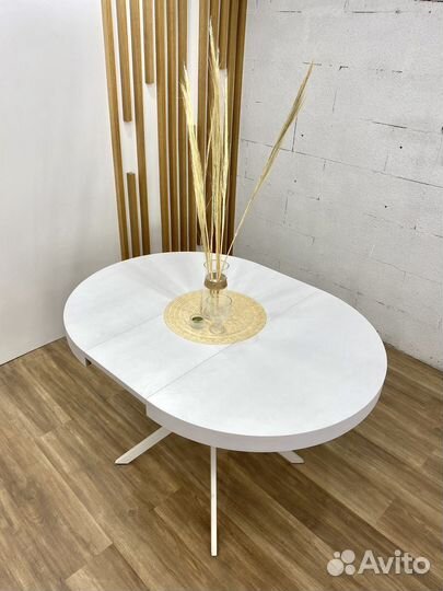 Раздвижной круглый стол Folkman в белой эмали D90