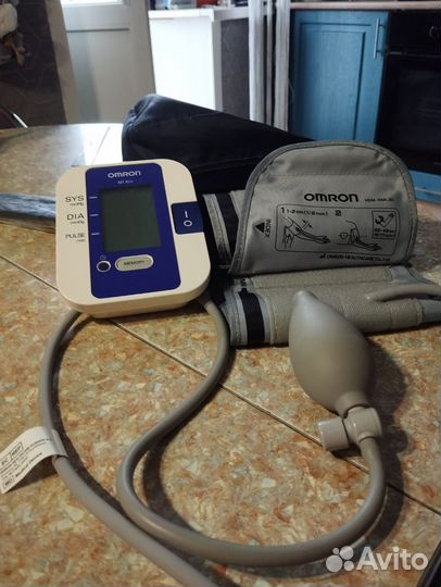 Тонометр omron полуавтоматический