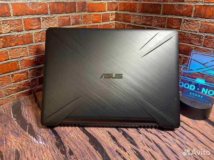 Asus TUF Gaming Ryzen 5 16GB 512SSD