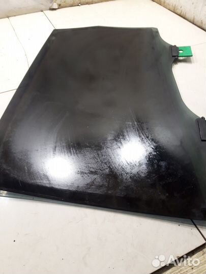 Стекло двери (заднее правое) (Audi Q7 4M)