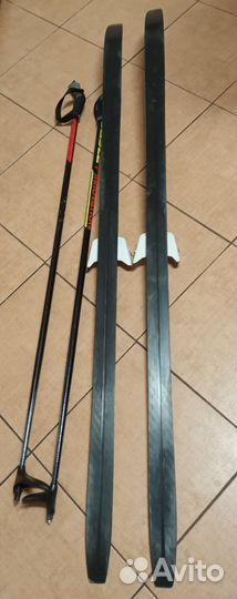 Беговые лыжи детские 140 см, палки 110