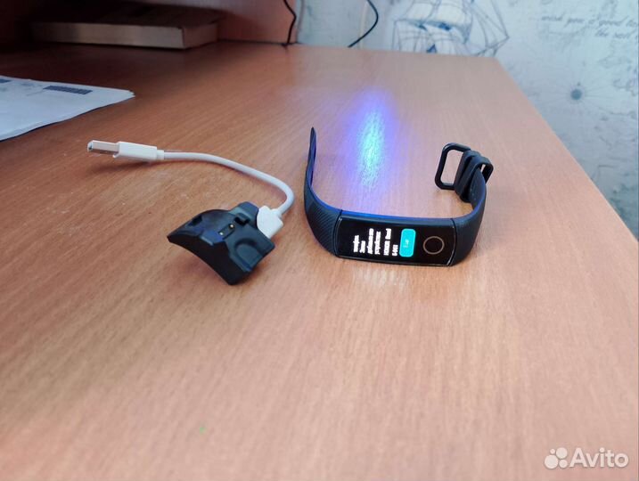 Фитнес браслет