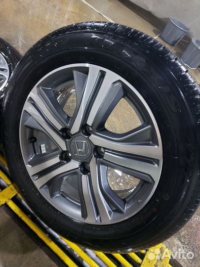 Литые диски Honda, шины Maxxis 205 60 R16