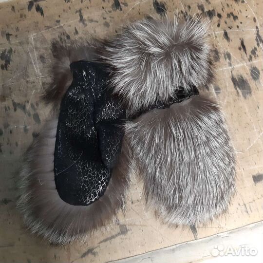 Ушанка женская с лисой + варежки женские