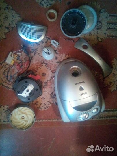 Пылесос-запчасти разные