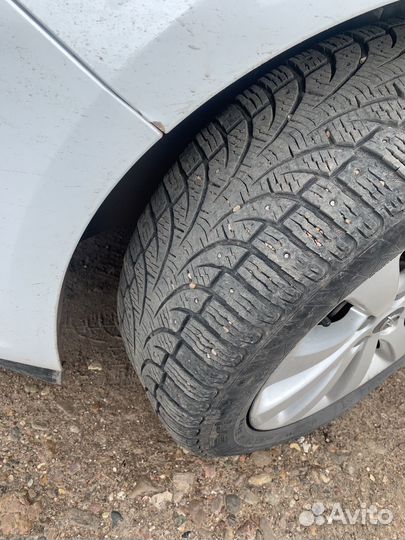 Pirelli Winter Carving Edge 215/55 R17 98T
