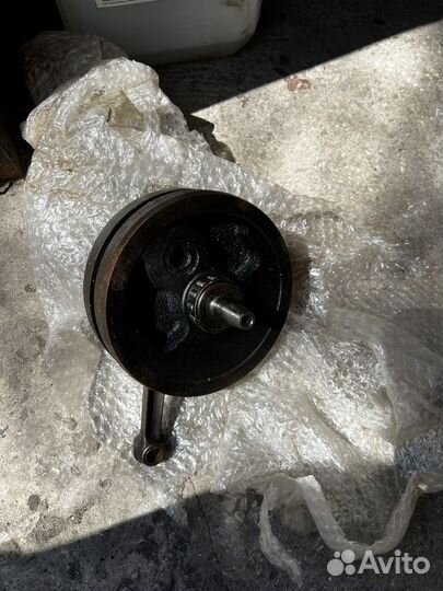 Коленчатый вал иж Планета 5 в хорошем состоянии