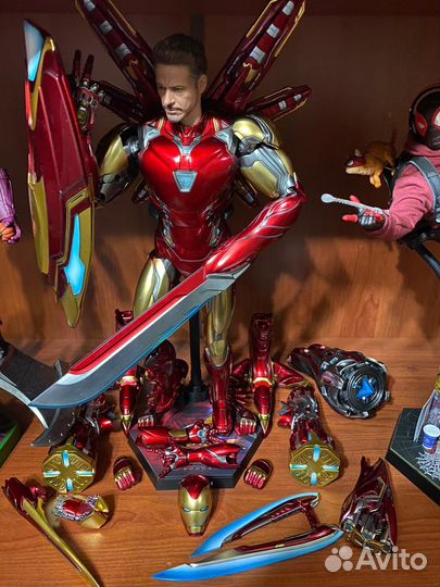 Hot toys iron man mark 85 + accessories