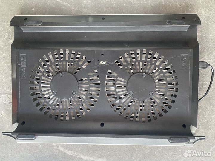 Охлаждающая подставка для ноутбука