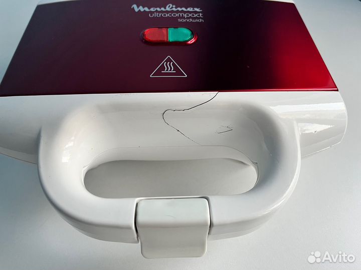 Бутербродница, рабочая, треснут корпус