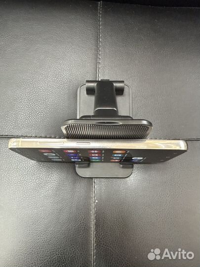 Samsung Galaxy S23, 8/256 ГБ