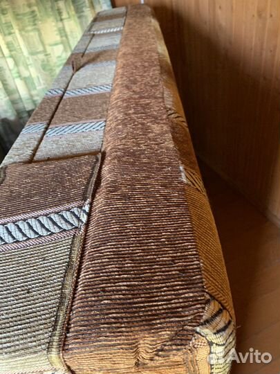 Новая Кровать- тахта. Консоль из красного дерева