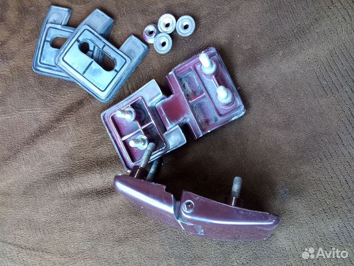 Шарниры багажника Нива