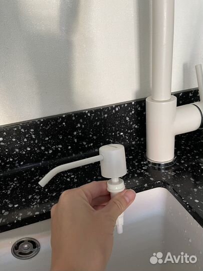 Дозатор для жидкого мыла/средства для мытья посуды