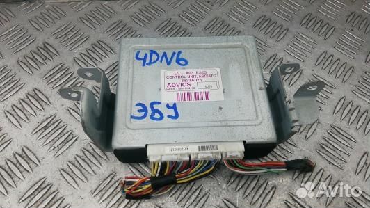 Блок управления mitsubishi pajero 4 (4DN06NC01)