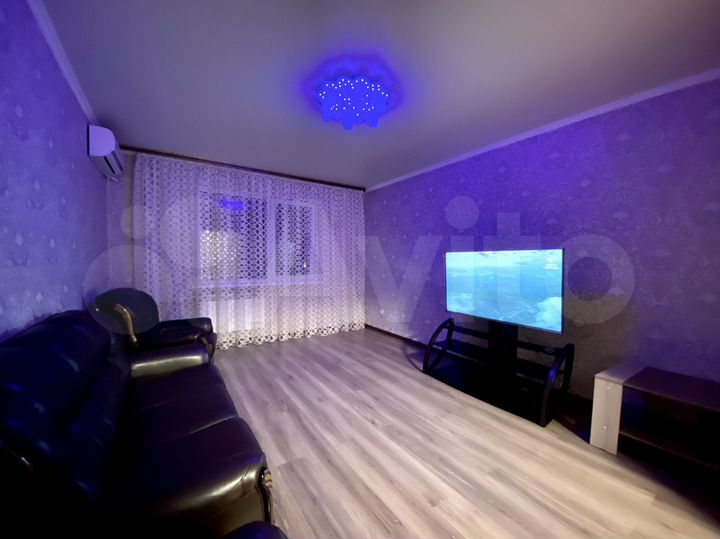 3-к. квартира, 90 м², 3/18 эт.