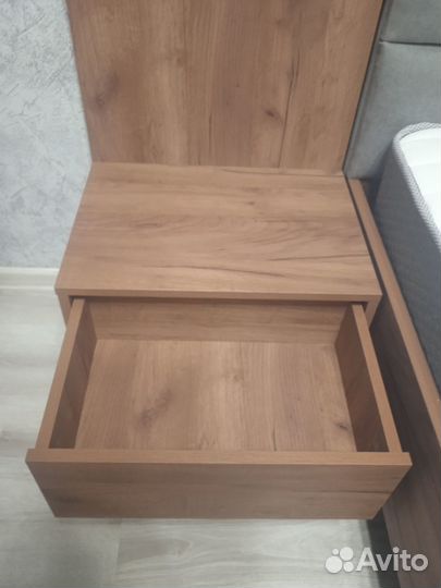 Тумба прикроватная