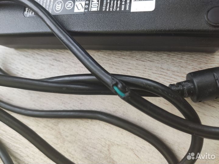 Блок питания Dell DA180PM111 (180W) 7.4-5.0