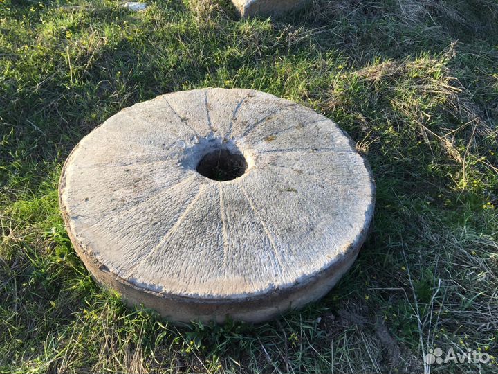 Жернова гранитные