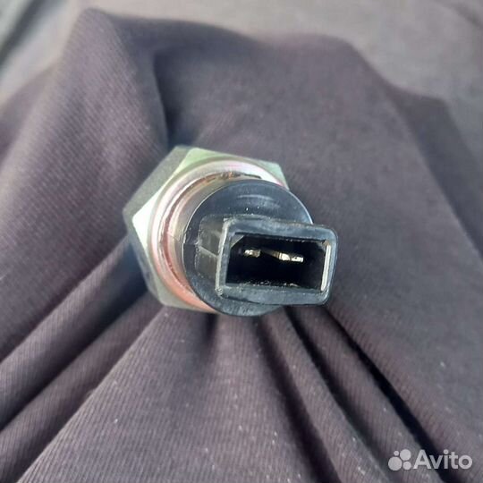 Датчик заднего хода (новый)