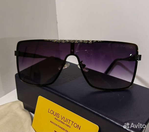 Солнцезащитные очки Louis vuitton