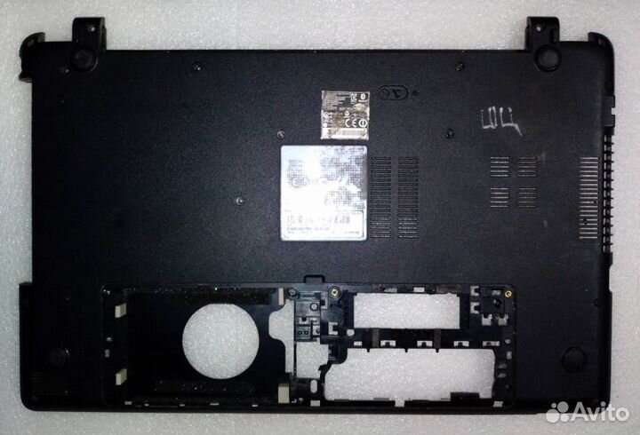 Дно Packard Bell EasyNote TE69KB