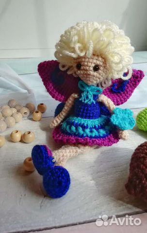 Бабочка. Вязаная кукла