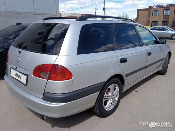 Toyota Avensis 2.0 МТ, 1998, 355 000 км