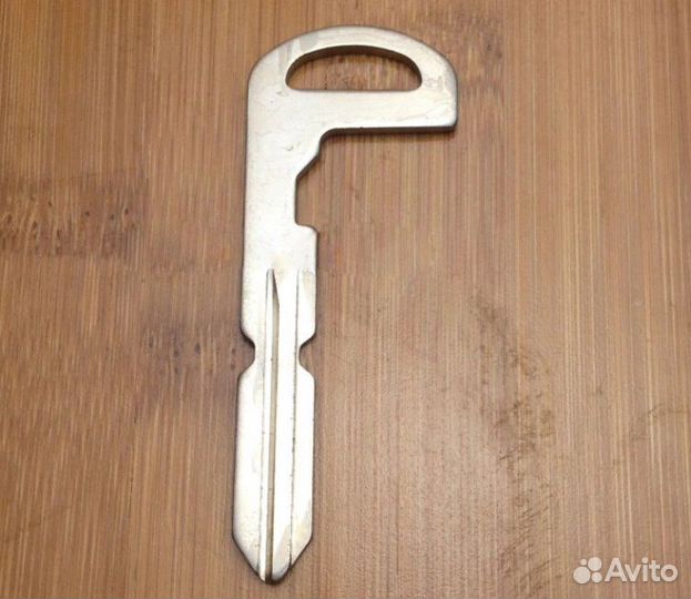 Вставка лезвие смарт ключ Nissan March Ниссан Марч