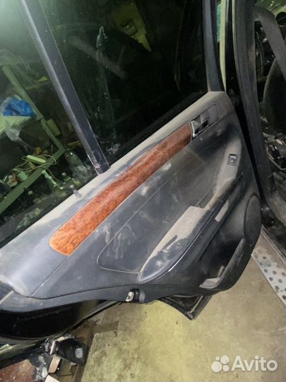 Двери Mersdes-Benz