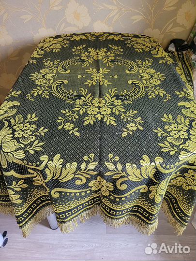 Винтажная жаккардовая скатерть из Германии новая