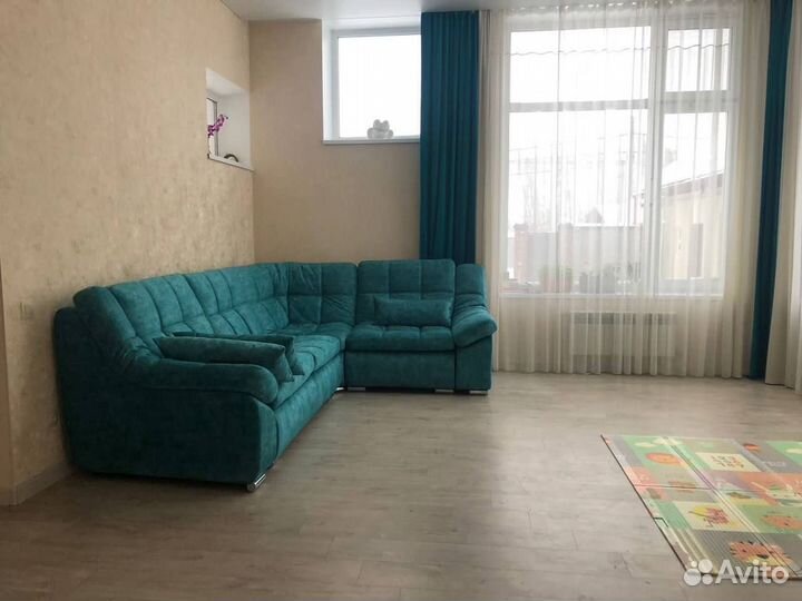 Большой угловой диван