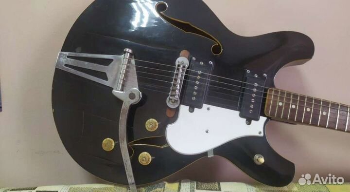 Полуакустика Guyatone SG-25T Япония, с кейсом