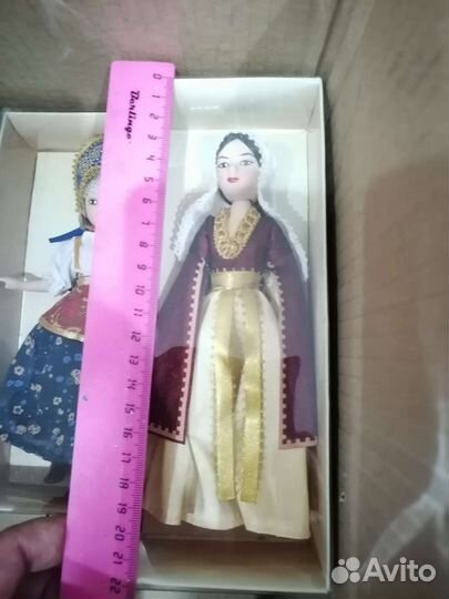 Кукла фарфор