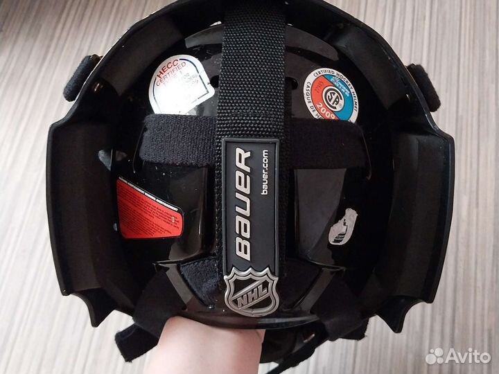 Вратарский шлем bauer