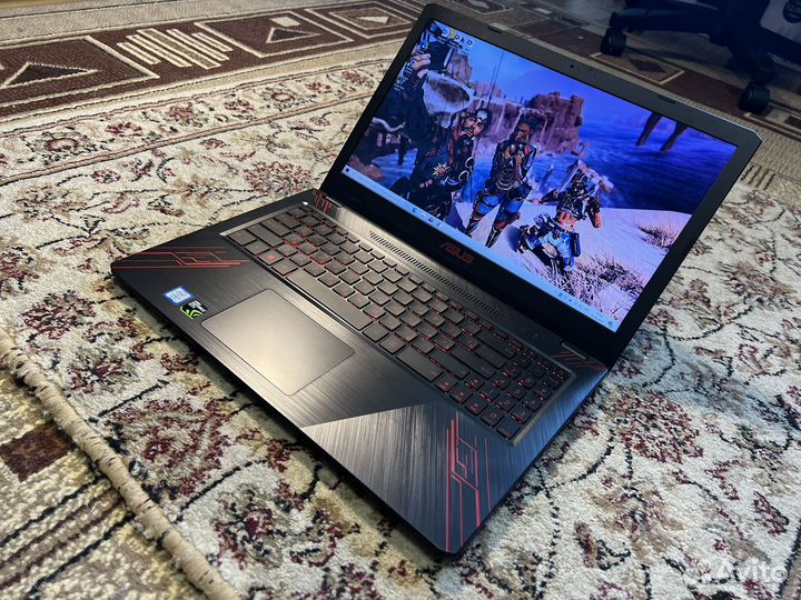 Игровой Ноутбук Asus i5-8250u/GTX 1050/8гб