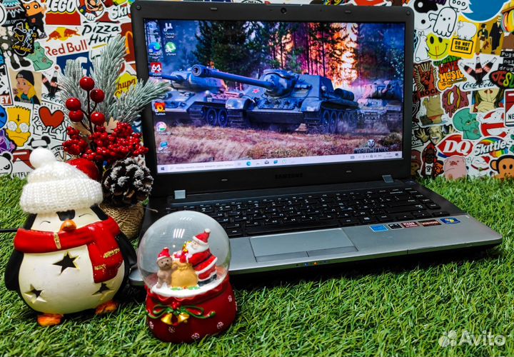 Шустрый мощный для учебы и игр ноутбук Samsung