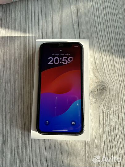 iPhone 11, 64 ГБ