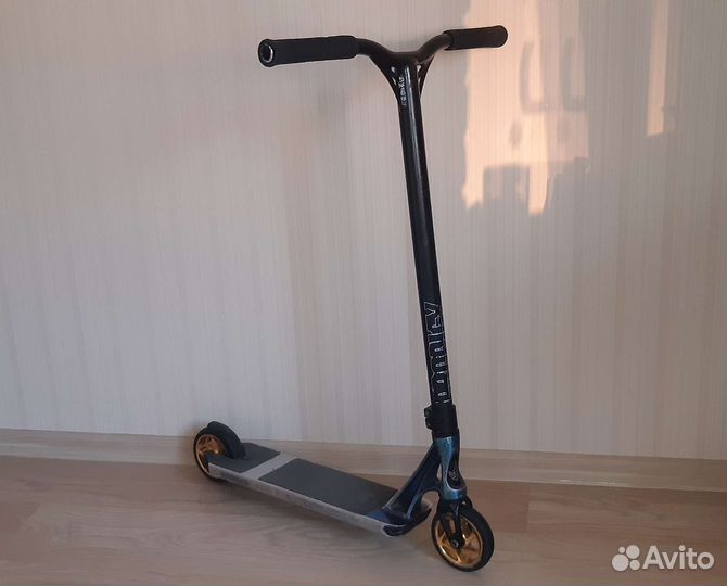 Трюковой самокат Blunt Prodigy S8