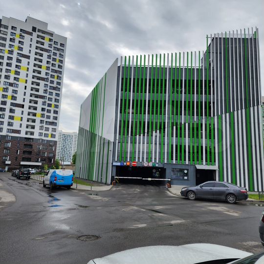 Машиноместо, 18 м²