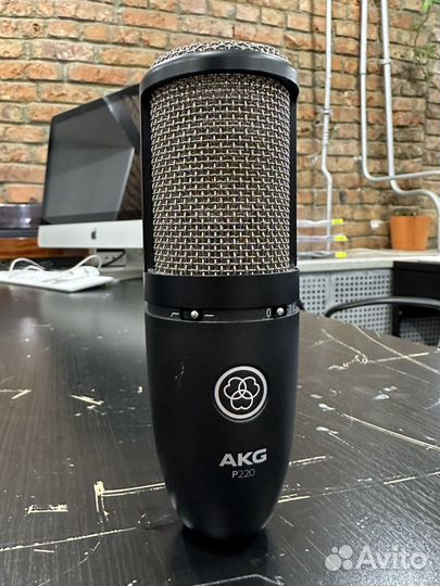 Студийный микрофон AKG P220 оригинал