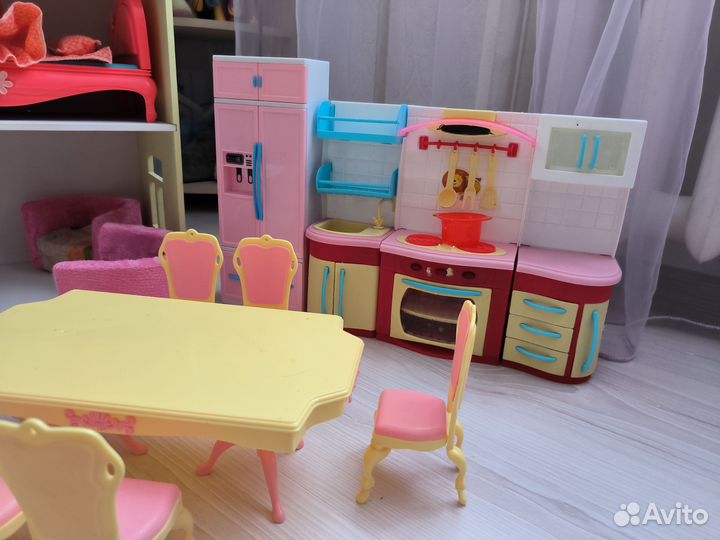 Домик кукольный