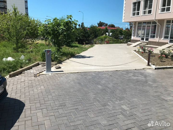 Домофон, замок на подьезд, цепной барьер