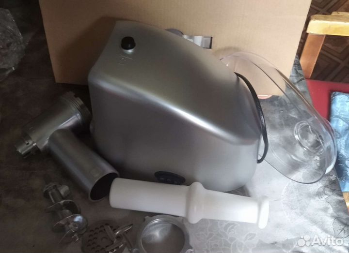 Электромясорубка Polaris PMG 1840